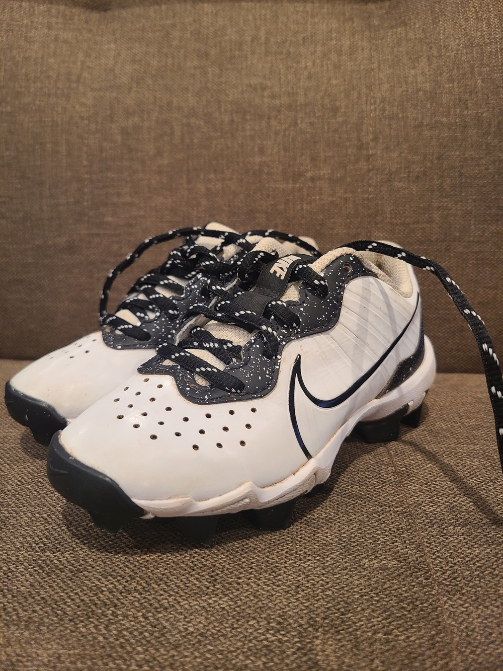 Nike Alpha Huarache 4 Keystone GS baseball cleats in white & black splatter  11C
